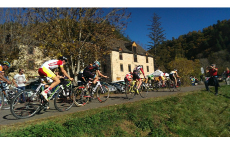 LES  COUREURS DE L'AUTOMNE